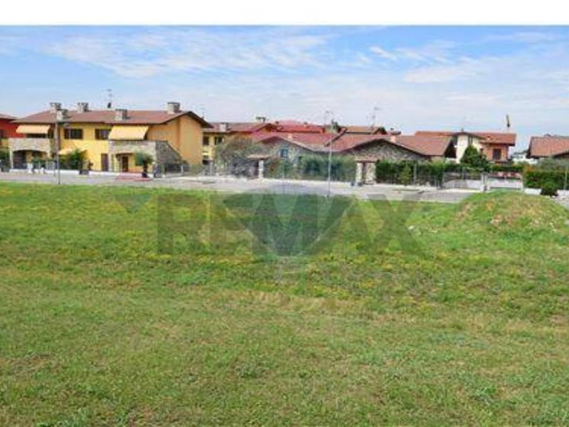 Terreno edificabile in Vendita a Bolgare, 175'000&euro;, 810 m²