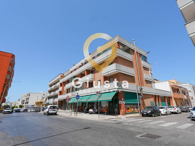 Trilocale in Vendita a Brindisi, 159'000&euro;, 148 m²