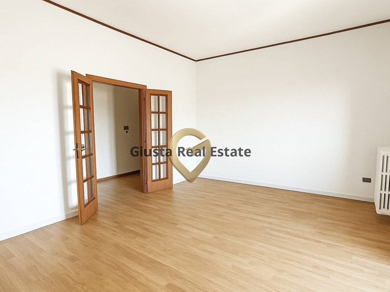 Trilocale in Vendita a Brindisi, 89'000&euro;, 90 m²