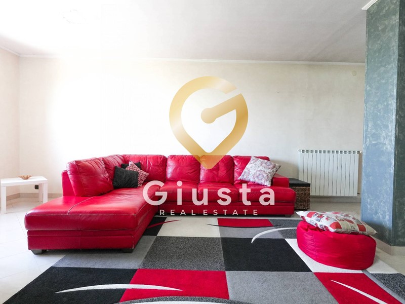 Quadrilocale in Vendita a Brindisi, 159'000&euro;, 124 m²
