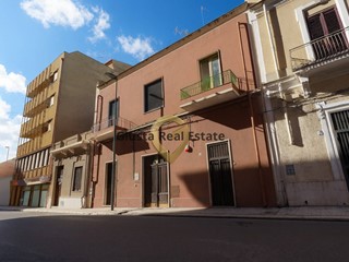 Quadrilocale in Vendita a Brindisi, 95'000&euro;, 124 m²