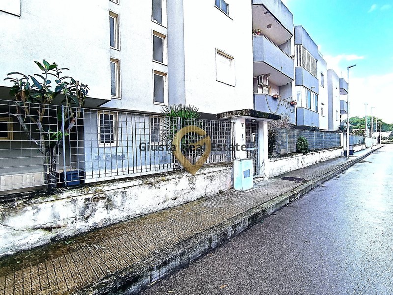 Quadrilocale in Vendita a Brindisi, 109'000&euro;, 114 m²