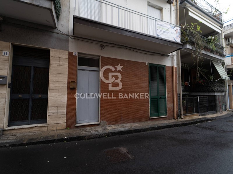 Quadrilocale in Vendita a Aci Castello, 110'000&euro;, 75 m²