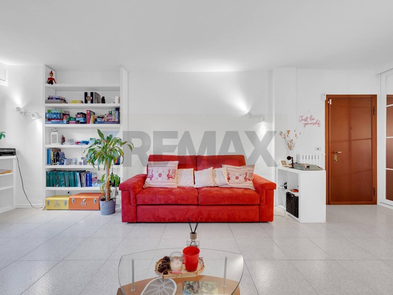 Trilocale in Affitto a Rho, 1'100&euro;, 100 m²