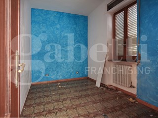 Trilocale in Vendita a Vasto, 75'000&euro;, 107 m², con Box