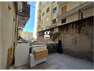 Trilocale in Vendita a Salerno, 175'000&euro;, 87 m²