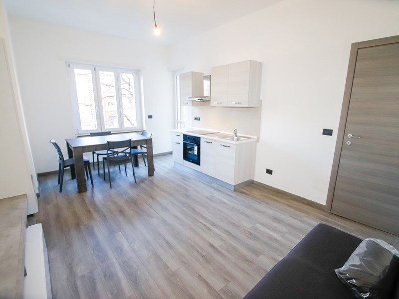 Bilocale in Vendita a Torino, 135'000&euro;, 49 m², arredato