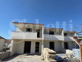 Trilocale in Vendita a Orte, 120'000&euro;, 90 m²