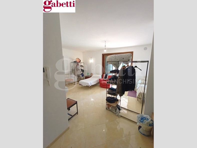 Monolocale in Vendita a Rapolano Terme, 85'000&euro;, 39 m², con Box
