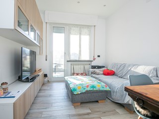 Appartamento in Vendita a Genova, zona Marassi, 108'000&euro;, 86 m²