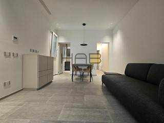 Trilocale in Affitto a Trapani, 1'000&euro;, 80 m², arredato