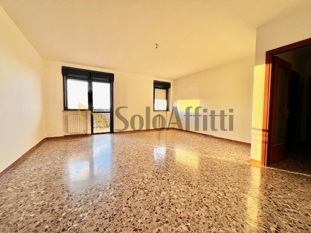 Trilocale in Affitto a Bari, zona Carbonara, 650&euro;, 110 m²