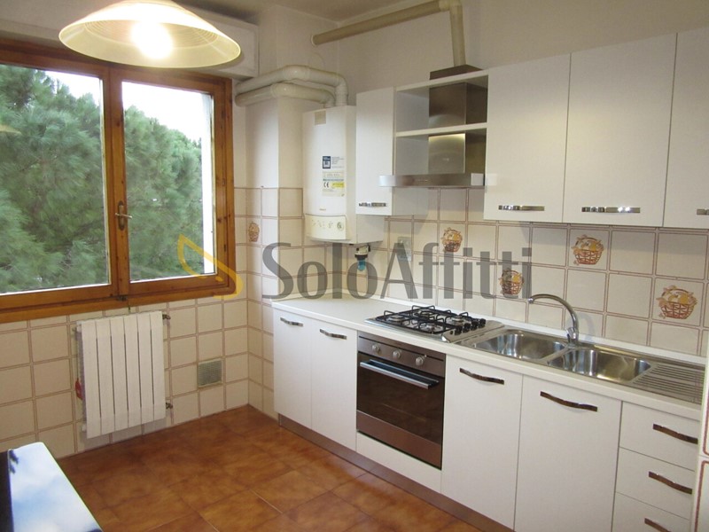 Trilocale in Affitto a Sesto Fiorentino, zona Camporella, 1'200&euro;, 70 m², arredato
