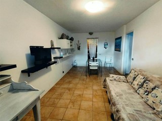 Trilocale in Vendita a Ameglia, zona Fiumaretta, 165'000&euro;, 70 m², arredato