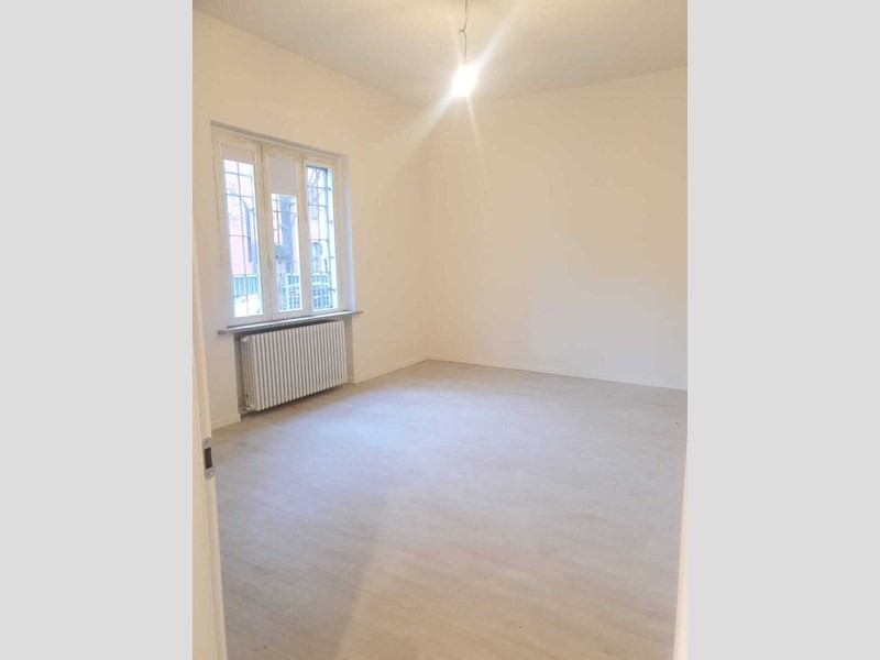 Trilocale in Vendita a Parma, 245'000&euro;, 121 m²