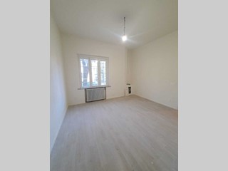Trilocale in Vendita a Parma, 245'000&euro;, 121 m²