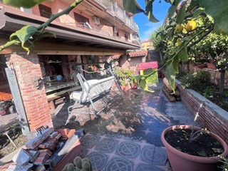 Trilocale in Vendita a Mascalucia, 156'000&euro;, 85 m², con Box