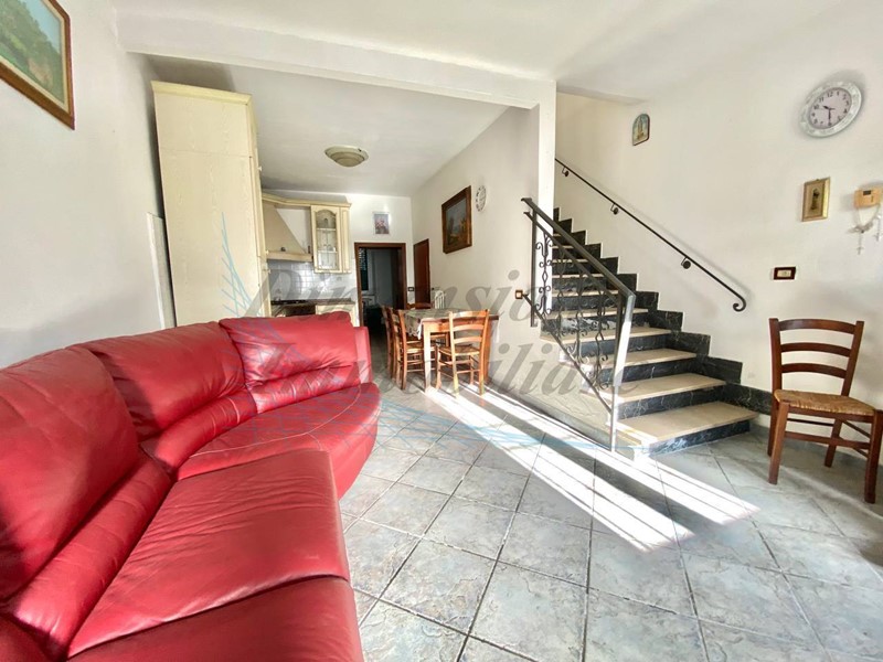 Quadrilocale in Vendita a Rosignano Marittimo, zona Nibbiaia, 115'000&euro;, 105 m², arredato