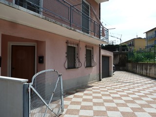 Trilocale in Affitto a Desenzano del Garda, 750&euro;, 80 m², arredato, con Box