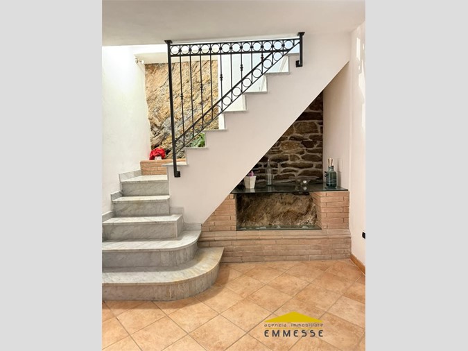 Casa Indipendente in Vendita a Montignoso, 140'000&euro;, 100 m²