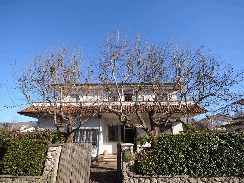 Villa bifamiliare in Vendita a Montignoso, zona Cinquale, 300'000&euro;, 95 m², arredato