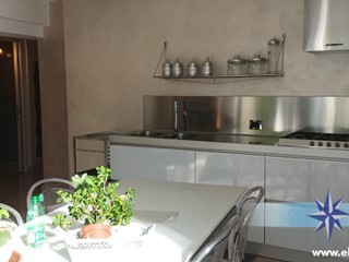 Casa Indipendente in Vendita a Massa, 280'000&euro;, 190 m², arredato