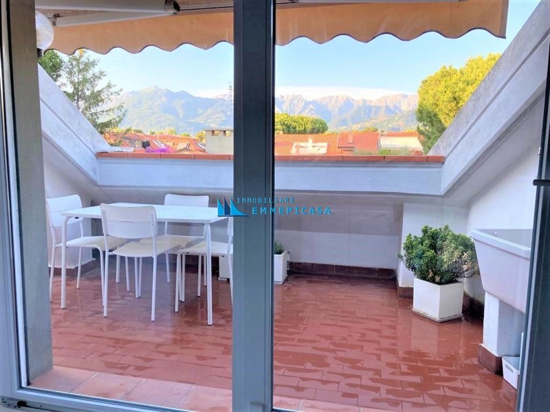 Bilocale in Affitto a Massa, zona Ronchi, 4'500&euro;, 40 m², arredato, con Box