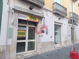 Immobile commerciale in Vendita a Benevento, 145'000&euro;, 31 m²