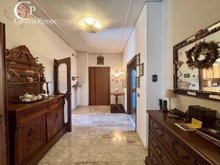 Bilocale in Vendita a Firenze, 298'000&euro;, 63 m²