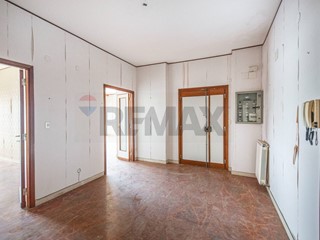 Appartamento in Vendita a Caltagirone, 133'000&euro;, 185 m²