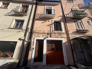 Quadrilocale in Vendita a Castel di Sangro, 240'000&euro;, 70 m²