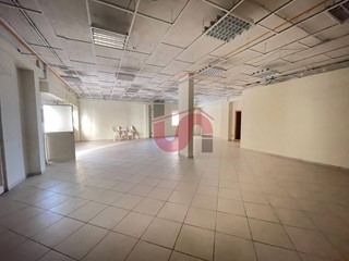 Magazzino in Vendita a Benevento, 139'000&euro;, 150 m²