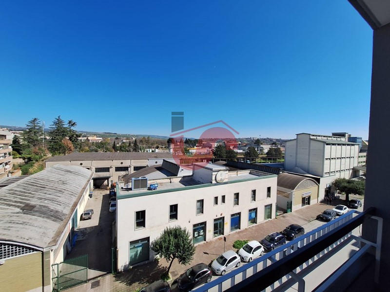 Appartamento in Vendita a Benevento, 160'000&euro;, 130 m²