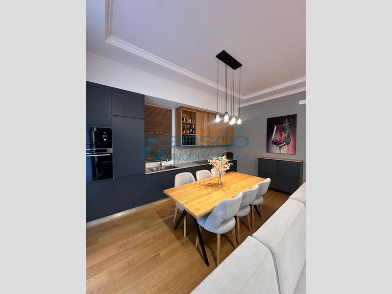 Appartamento in Vendita a La Spezia, 420'000&euro;, 115 m², arredato