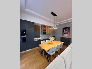 Appartamento in Vendita a La Spezia, 420'000&euro;, 115 m², arredato