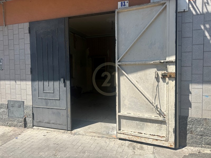 Trilocale in Vendita a Catania, zona Pigno, 45'000&euro;, 90 m²