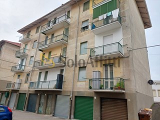 Quadrilocale in Affitto a Biella, zona CittÃ  Studi, 350&euro;, 88 m², con Box