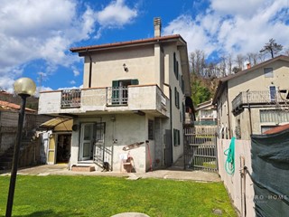 Casa Indipendente in Vendita a Mulazzo, 137'000&euro;, 170 m²