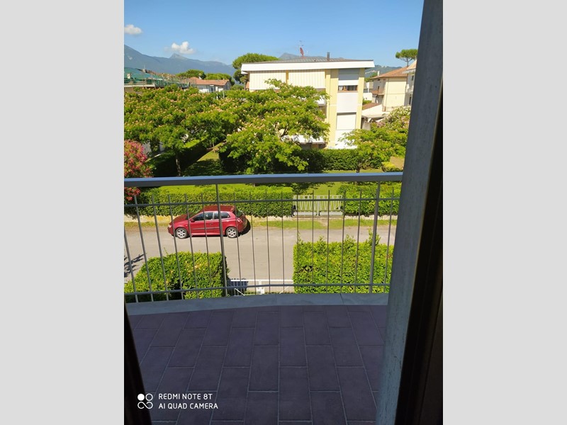 Trilocale in Affitto a Camaiore, zona Lido di Camaiore, 1'800&euro;, 70 m², arredato