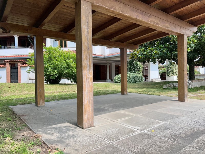 Appartamento in Vendita a Dorno, 255'000&euro;, 415 m², con Box