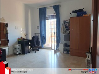 Quadrilocale in Vendita a Bari, 265'000&euro;, 119 m²