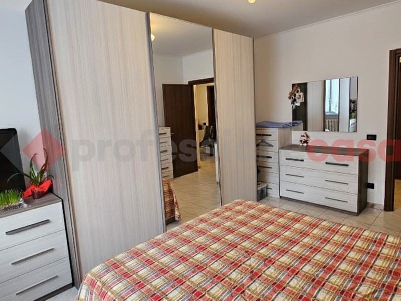 Quadrilocale in Vendita a Pinerolo, 99'000&euro;, 101 m²