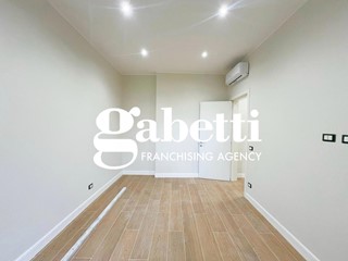 Bilocale in Vendita a Roma, 156'000&euro;, 59 m²