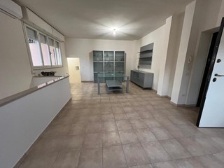 Appartamento in Vendita a Camaiore, zona Lido di Camaiore, 570'000&euro;, 130 m²