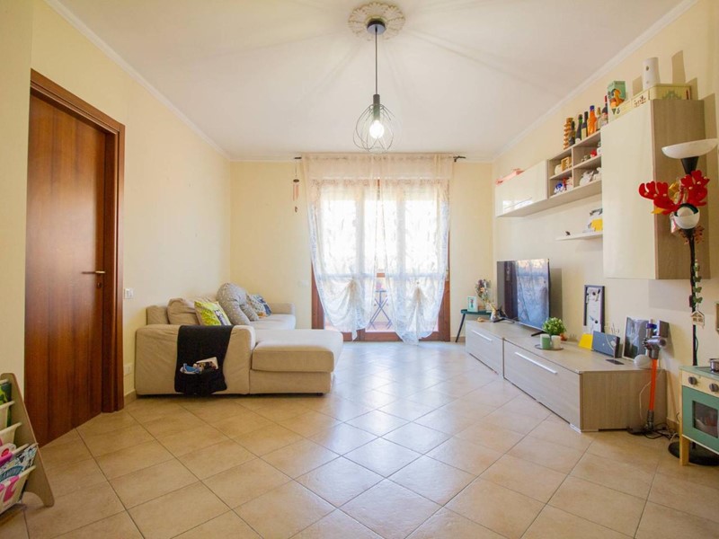 Trilocale in Vendita a Cascina, zona Navacchio, 215'000&euro;, 80 m², con Box