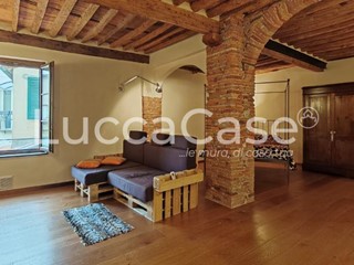 Bilocale in Vendita a Lucca, 290'000&euro;, 100 m², arredato
