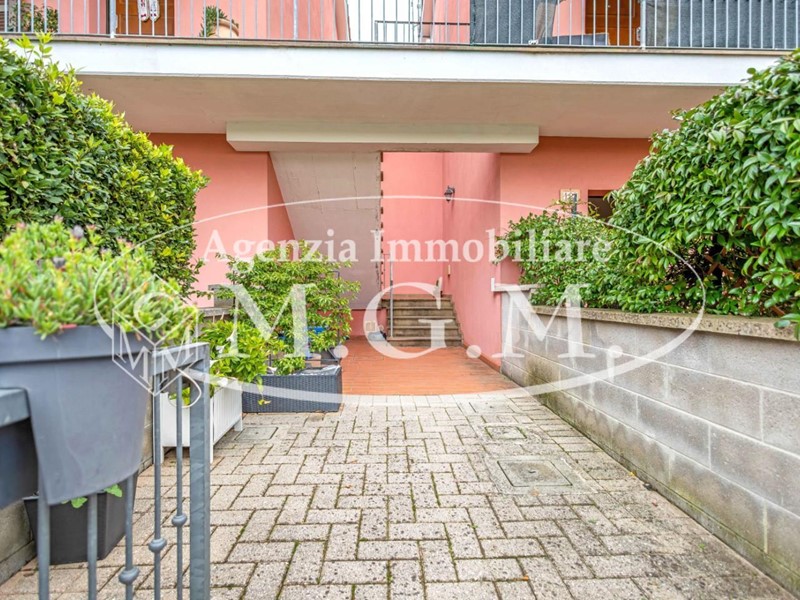 Appartamento in Vendita a Pontedera, zona Gello, 230'000&euro;, 108 m², con Box