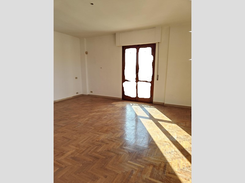 Appartamento in Affitto a Pisa, 1'600&euro;, 190 m²