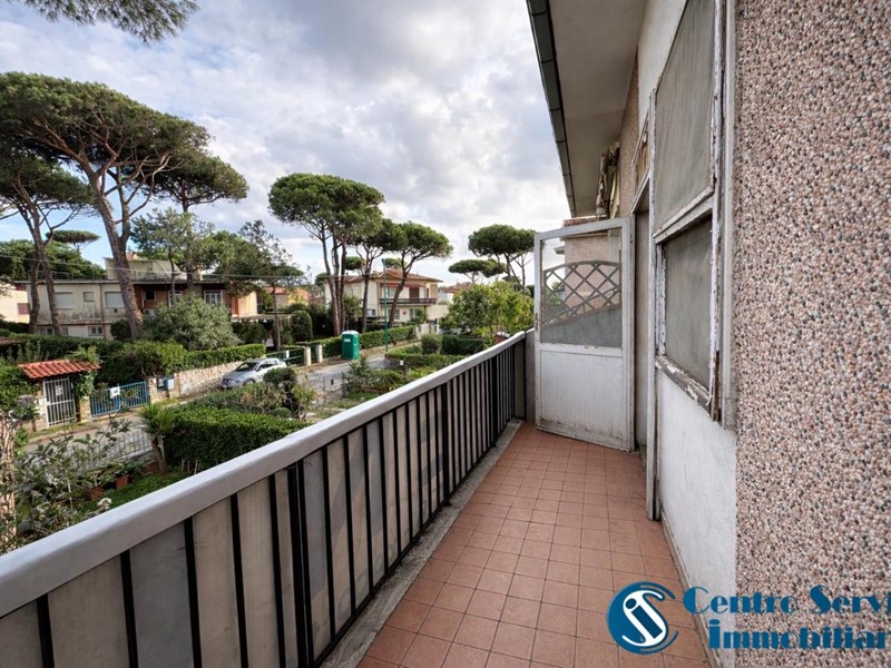 Appartamento in Vendita a Pisa, zona Tirrenia, 270'000&euro;, 110 m², con Box