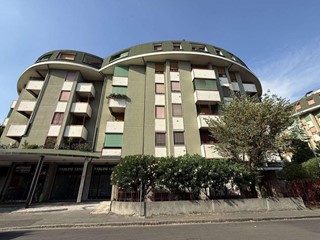 Appartamento in Vendita a Melzo, 204'000&euro;, 145 m²